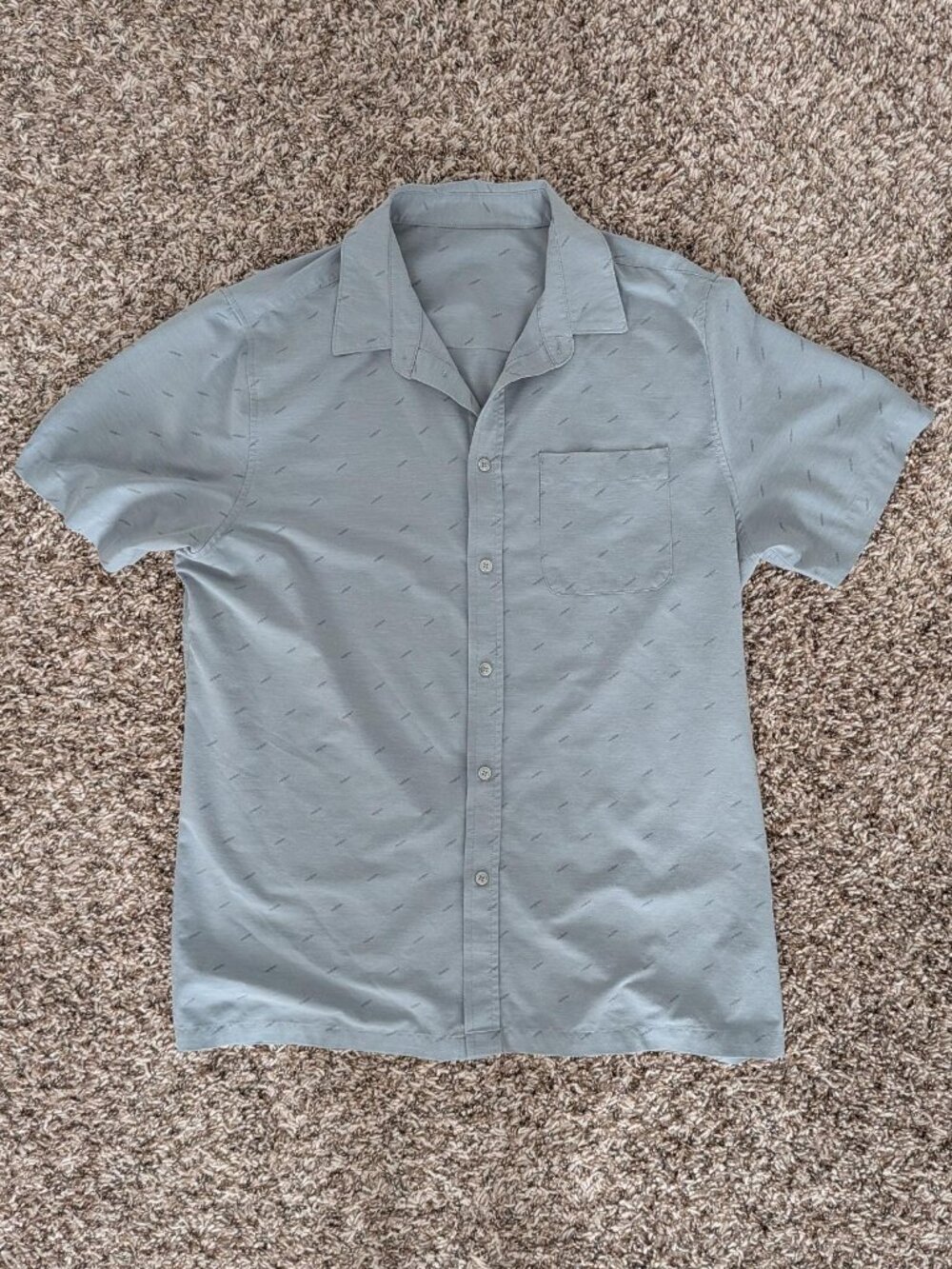 Vuori Short-Sleeve Bridge Button Down in Blue Dagger